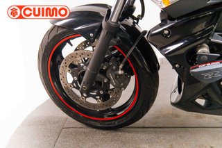 SUZUKI GSR 600