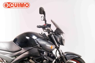 SUZUKI GSR 600
