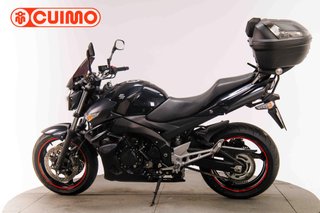 SUZUKI GSR 600