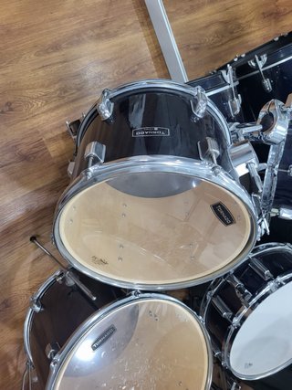 Batería Mapex Tornado Completa + Accesorios