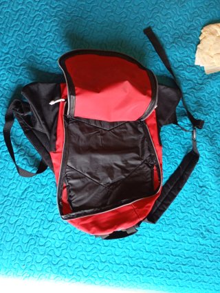 Mochila Reebok Roja y Negra