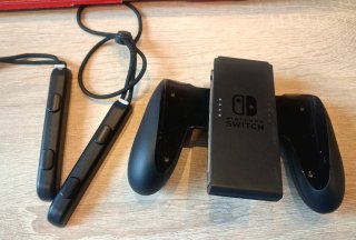 Nintendo Switch Azul/Rojo + FC26