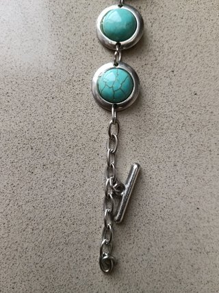 Pulsera estilo bohemio con piedras turquesa