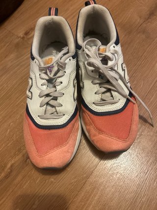 Zapatillas New Balance Naranja y Blanco