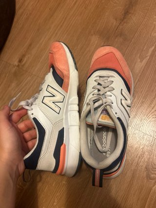 Zapatillas New Balance Naranja y Blanco