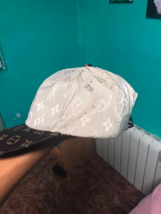 Gorra Louis Vuitton Beige y Marrón