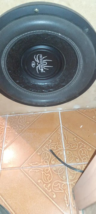 Caja de Sonido con 3 Altavoces