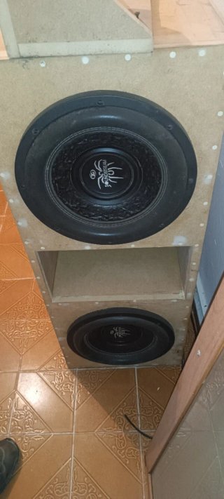Caja de Sonido con 3 Altavoces
