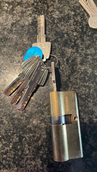 Bombínes de seguridad para puerta