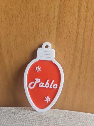 Adorno Navidad Bombilla Roja con nombre.