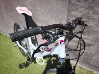 Bicicleta Montaña Qüer Mission Blanco/Rosa
