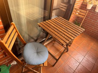 Conjunto balcón plegable Ikea madera