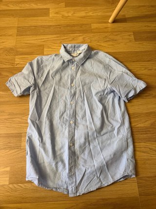 Un lote de camisetas 11-12 años