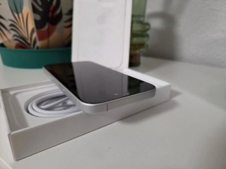 iPhone 16 256GB COMO NUEVO