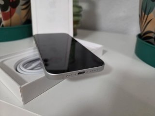 iPhone 16 256GB COMO NUEVO