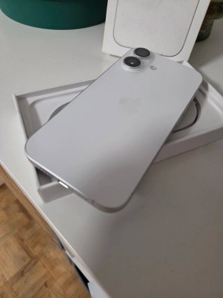 iPhone 16 256GB COMO NUEVO