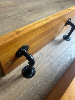 Estanterías madera y hierro. 20€ por balda.