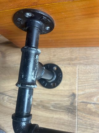 Estanterías madera y hierro. 20€ por balda.