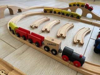 Circuito de trenes de madera