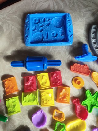 Lote manualidades plastilina +70 piezas