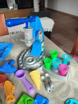Lote manualidades plastilina +70 piezas