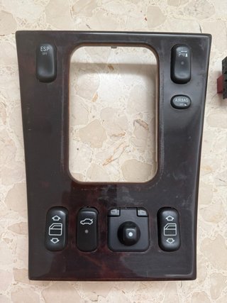 Consola Mercedes CLK