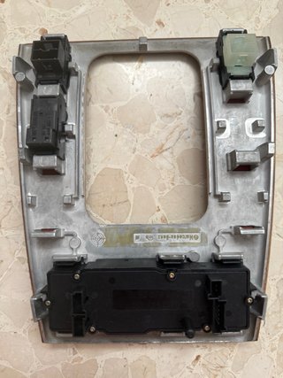 Consola Mercedes CLK