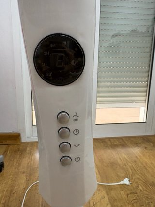 Ventilador de pie Universal Blue blanco