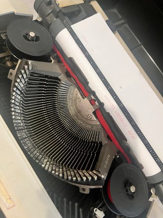 Máquina de escribir Olivetti 42