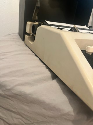 Máquina de escribir Olivetti 42
