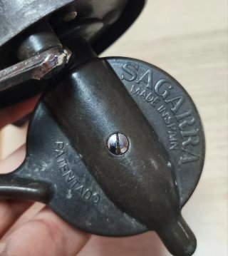 2 Carretes de Pesca Sagarra