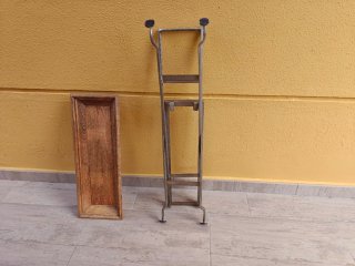 Mesa auxiliar plegable hierro y madera