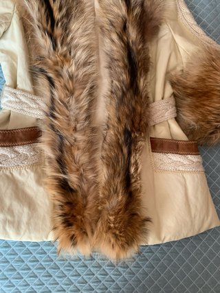 Chaquetón de piel y punto beige/marrón