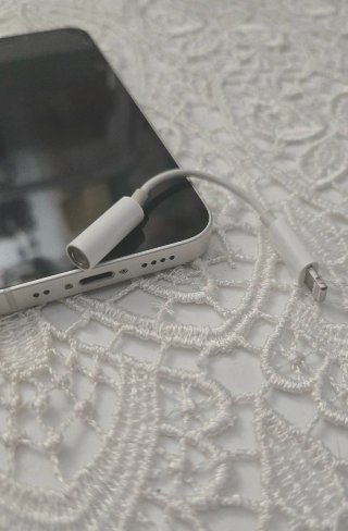 iPhone 12 Mini Blanco (64 GB) + Pack de accesorios