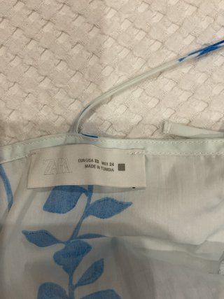 Vestido Zara flores azul y blanco