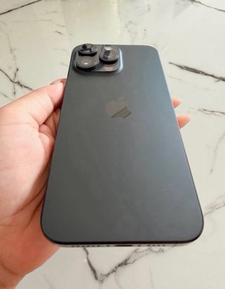 iPhone 15 Pro Max Salud 100%