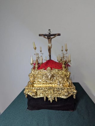 Trono Semana Santa Dorado