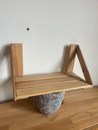 Estanterías de pino, 5€ por balda.