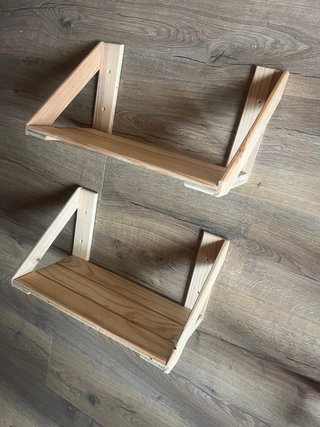 Estanterías de pino, 5€ por balda.