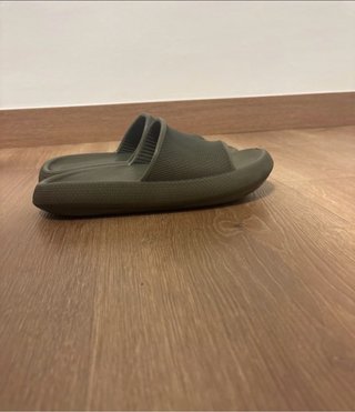 Chanclas Bershka Verdes