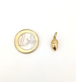 Colgante Bellota de oro de 18k, 0.63 g.