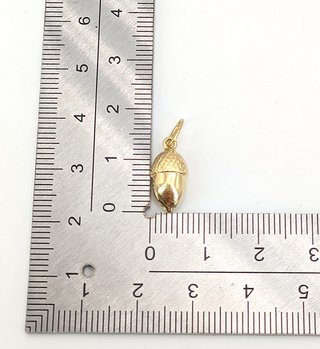 Colgante Bellota de oro de 18k, 0.63 g.