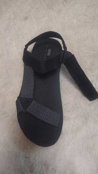Sandalias ASOS DESIGN Trekking Negras y Gris T. 41