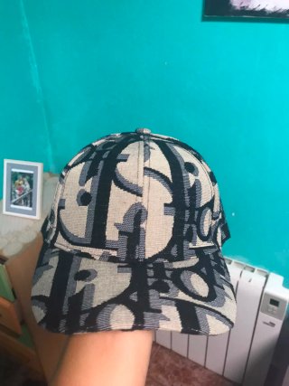 Gorra Dior Beige y Negra