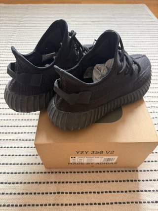Adidas Yeezy Boost 350 V2 Talla 44 2/3