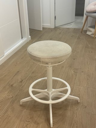 Escritorio y butaca IKEA