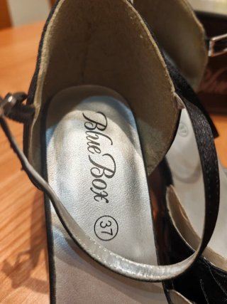Zapatos salón Blue Box Talla 37