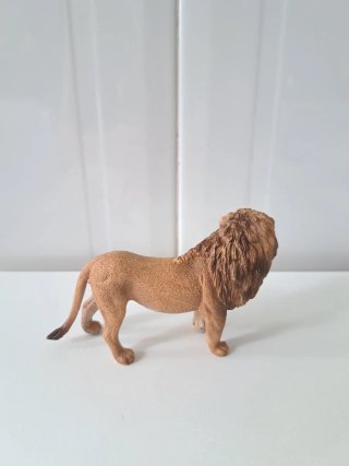 Lote León + Leona Schleich antiguos