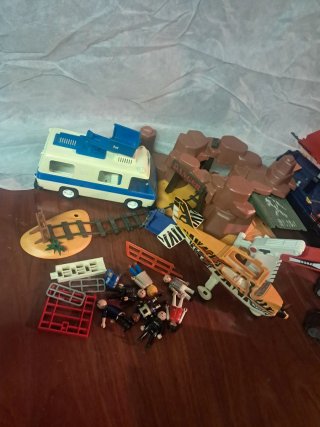 Lote Playmobil Varios Vehículos y Figuras