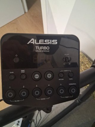 Batería electrónica Alesis Turbo